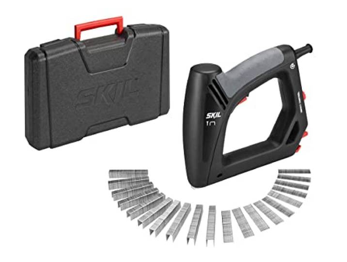 SKIL 8200AC Agrafeuse Cloueuse Electrique avec Puissance réglable (Câble de 6 mètres\, Set de 1500 Agrafes et 500 Clous\, Coffret) Noir