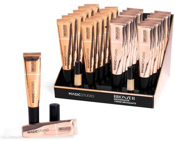 Magic Studio Bronzer With Applicator