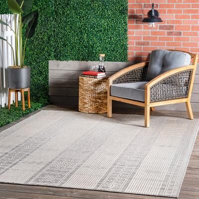 Nuloom Leigh Ethnic Stripes Indoor/Outdoor Area Rug