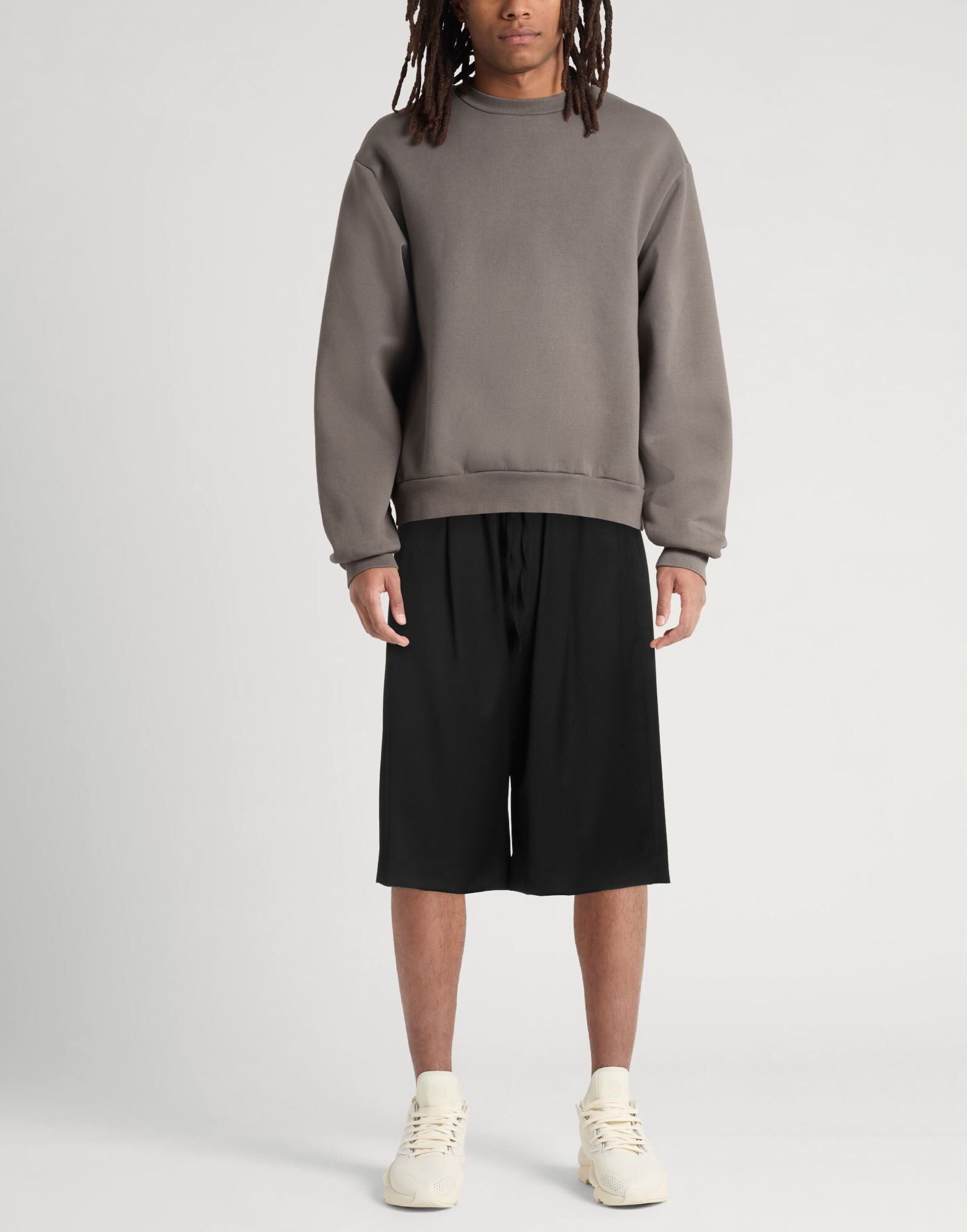 Y-3 Pantalones cortos y bermudas Hombre Negro M Hombre
