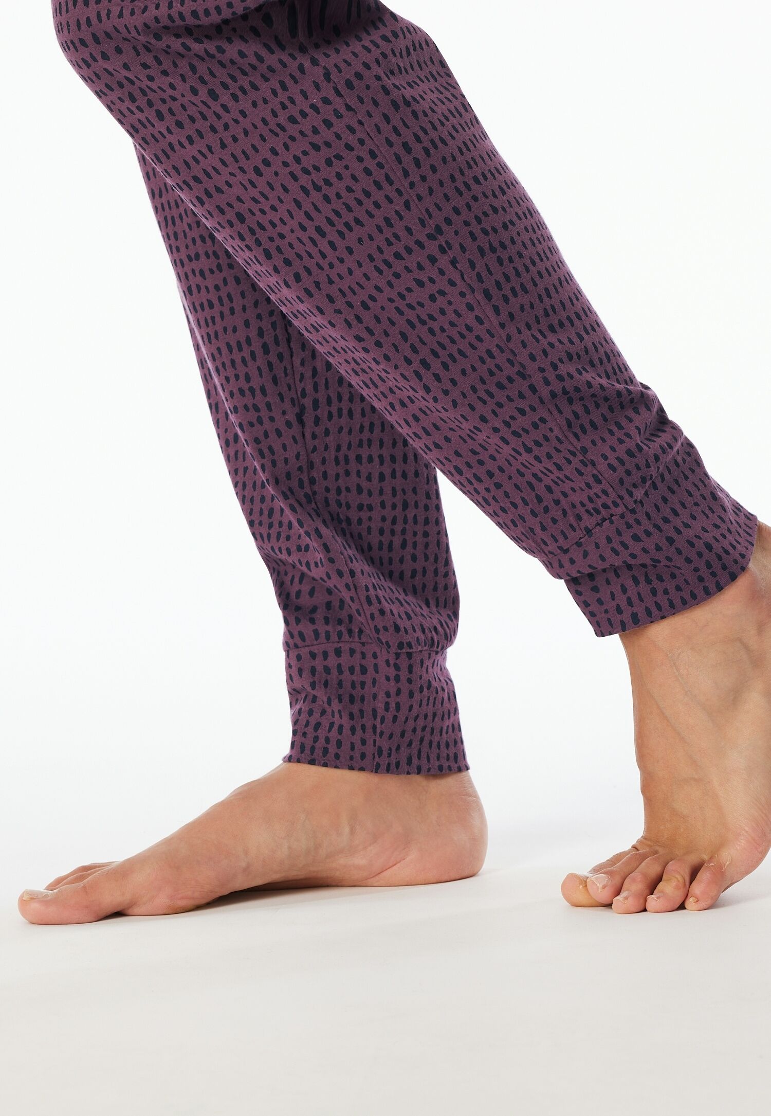 Schlafanzug UNCOVER BY SCHIESSER "Uncover Nightwear", Damen, Gr. 38, blau (804, blau), Single Jersey, Obermaterial: 100% Baumwolle, bequem lang, V-Ausschnitt, Homewear-Sets Schlafanzug, Baumwolle, Singel Jersey-Qualität, langärmelig, atmungsaktiv, bequem 