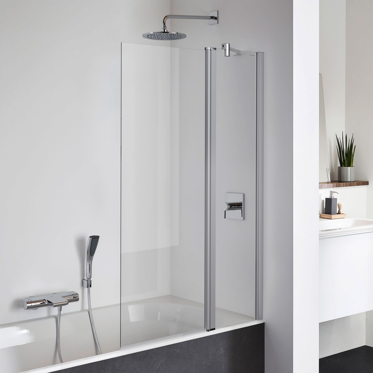 Koralle TwiggyPlus swing door with fixed element on bath 75 x 140 cm VZ12507514AA1
