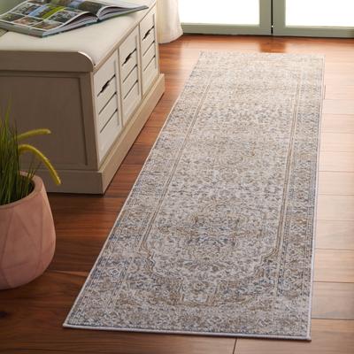 SAFAVIEH Finley Stoyanka Floral Rug