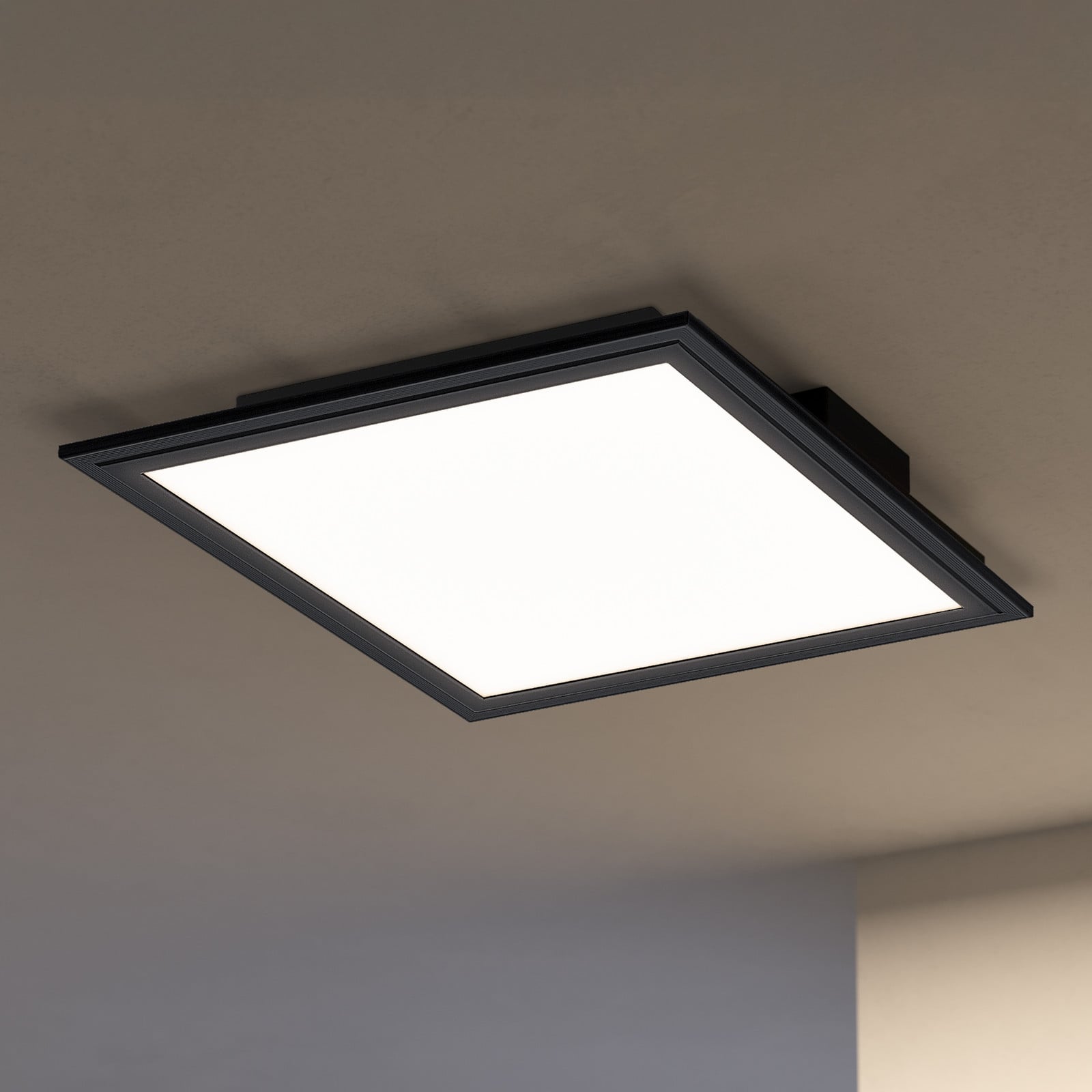 Eglo Salobrena-Z Zigbee LED-plafondlamp zwart B: 30 cm, D: 30 cm, H: 30 cm