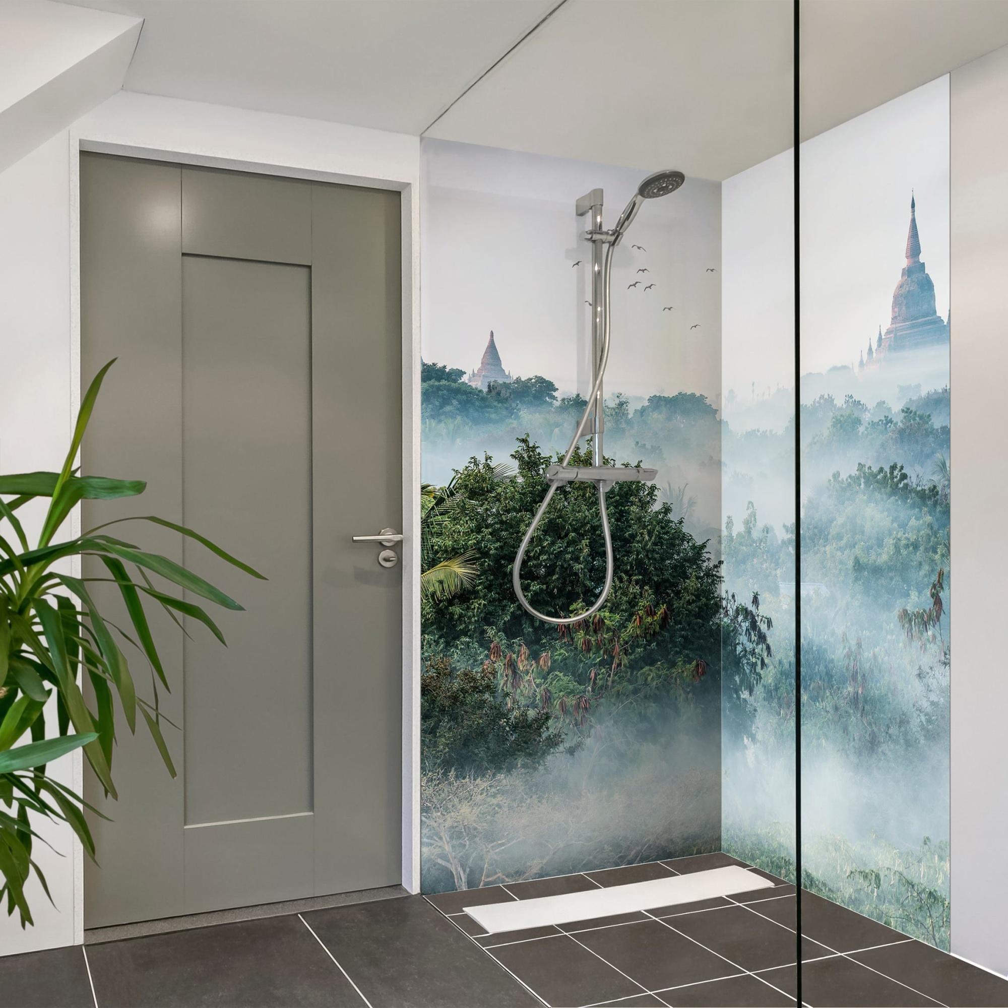 Duschrückwand Wald selbstklebend - 0.61 mm Wandpaneel wasserfest Asien grün Motiv Badrückwand fugenlos Premium matt 90x200 cm