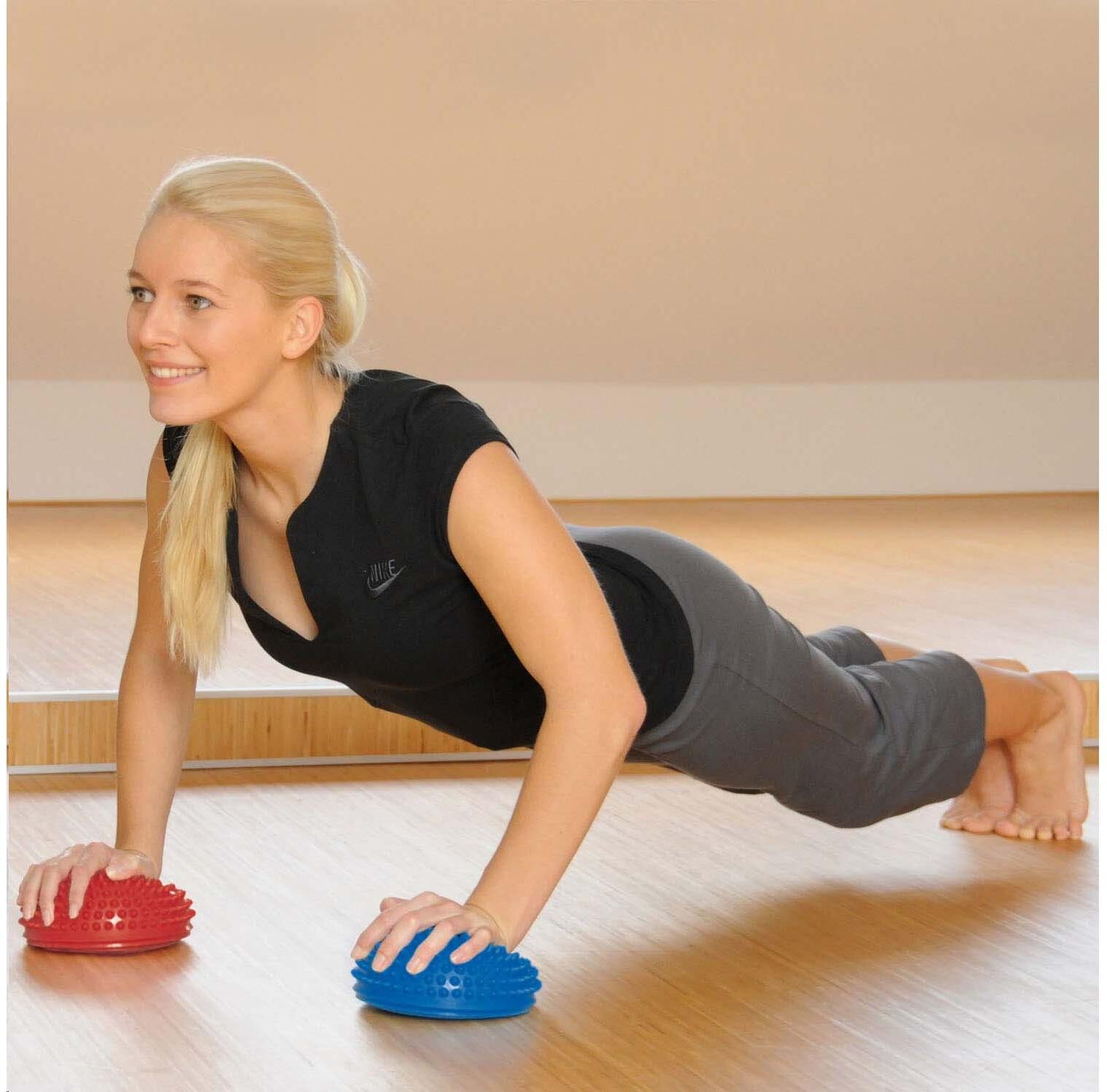 Balancetrainer SISSEL "Dome rot und blau", blau (blau, rot), Balancetrainer, Ø 16cm, Materialmix, Balancetrainer, Ø:16cm blau, rot Ø 16cm