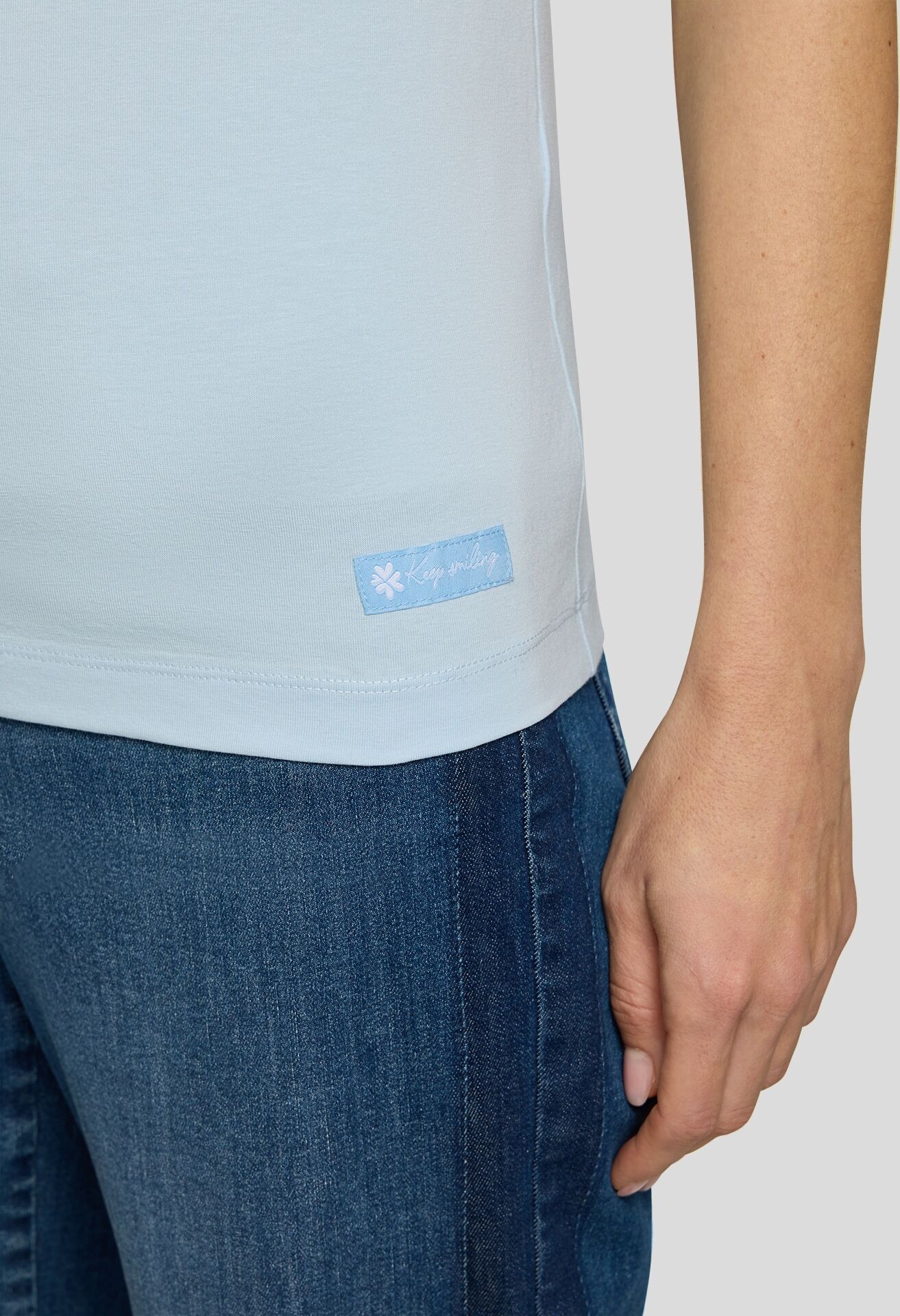 Kurzarmshirt RABE, Damen, Gr. 46, blau (himmelblau), Jersey, Obermaterial: 95% Baumwolle, 5% Elasthan, unifarben, normal hüftbedeckend, Rundhals, Shirts Kurzarmshirt, unifarben, mit Rundhals himmelblau 46