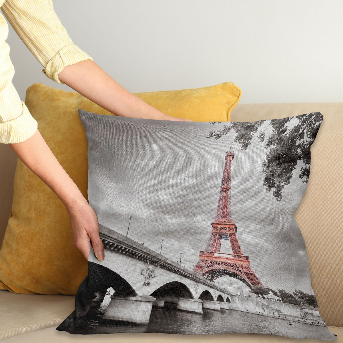 ABAKUHAUS Paris Sierkussenhoes met Eiffel Tower Print, Dimgray Salmon, 45 x 45 cm