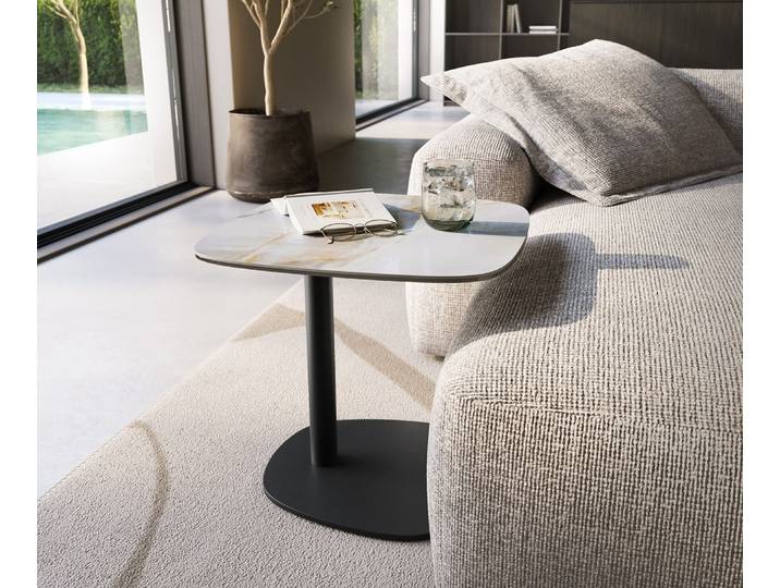 Beistelltisch Edge Boot 50x50 cm Keramik Onyx Pearl Eleny Metall Schwarz, Beistelltische