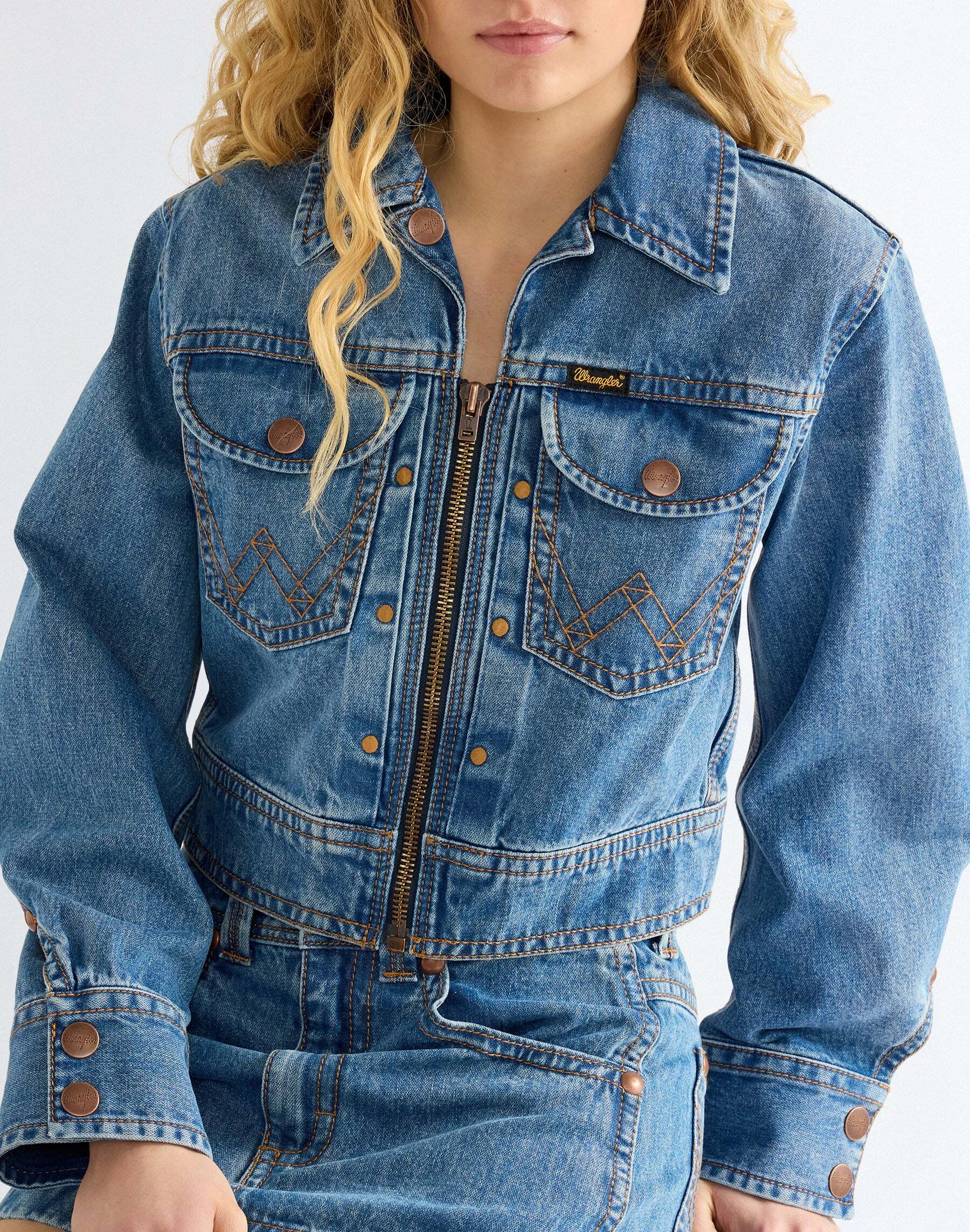 Jeansjacke WRANGLER "WRANGLER Jeansjacke Super", Damen, Gr. M, blau, Obermaterial: 80% Baumwolle CO. 20% Baumwolle CO recyc.., Jacken Jeansjacke blau M