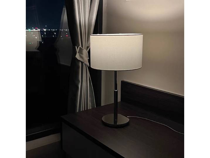 Lampes de Table minimalistes au Design nordique, salon, canapé, chambre à coucher, chevet, hôtel, étude, tissu, décoration de lecture, lampes de bureau LED