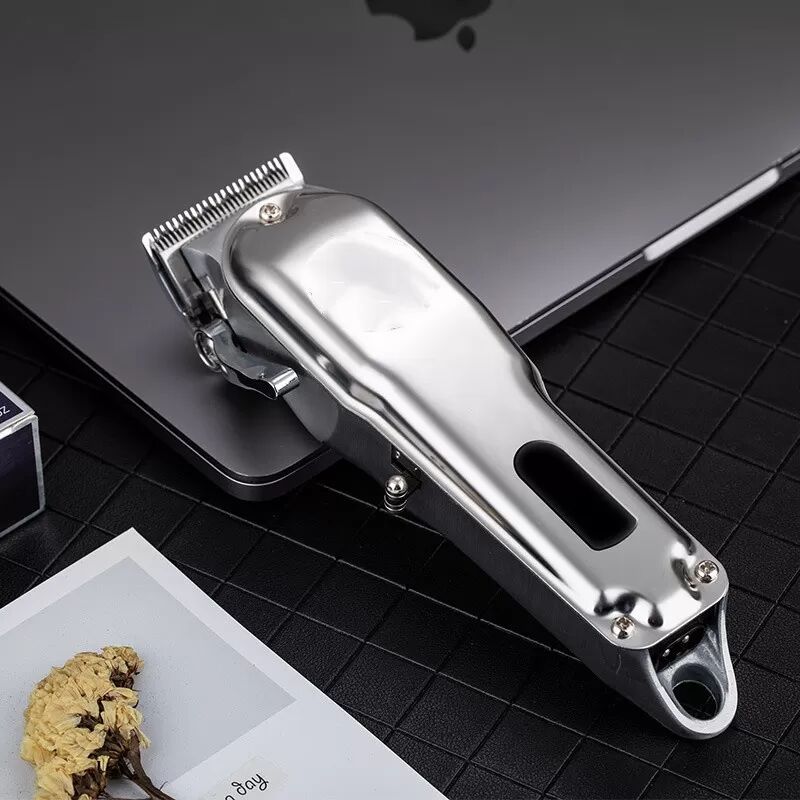 INF Professioneller Haarschneider - USB mit 8 Distanzkämmen