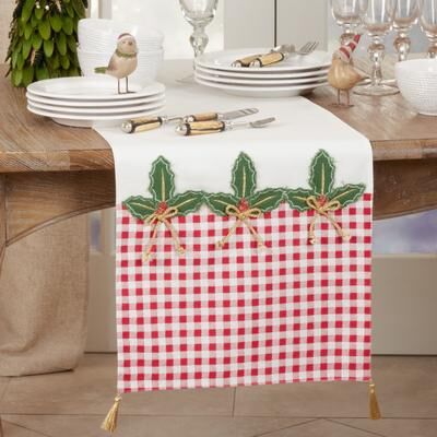 Saro Lifestyle Christmas Table Runner With Buffalo Plaid Holly Design