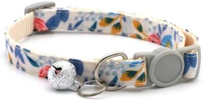 Inspired Finds DaisyCharm Adjustable Pet Bandana Collar For Small Dogs & Cats white