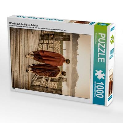 CALVENDO Puzzle Mönche auf der U Bein Brücke | 1000 Teile Lege-Größe 64x48cm Foto-Puzzle für glückliche Stunden