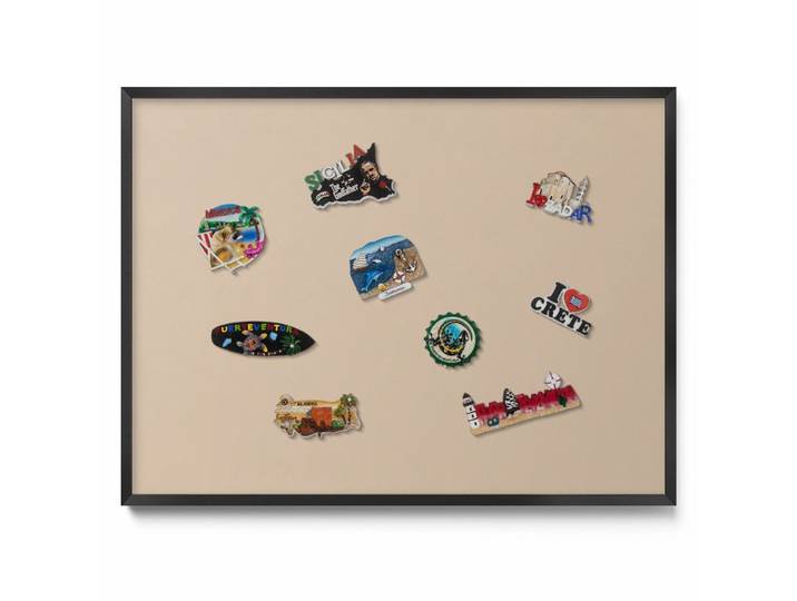 MAGNETTAFEL 80x60 cm schwarzer Rahmen – Rosa Farbe