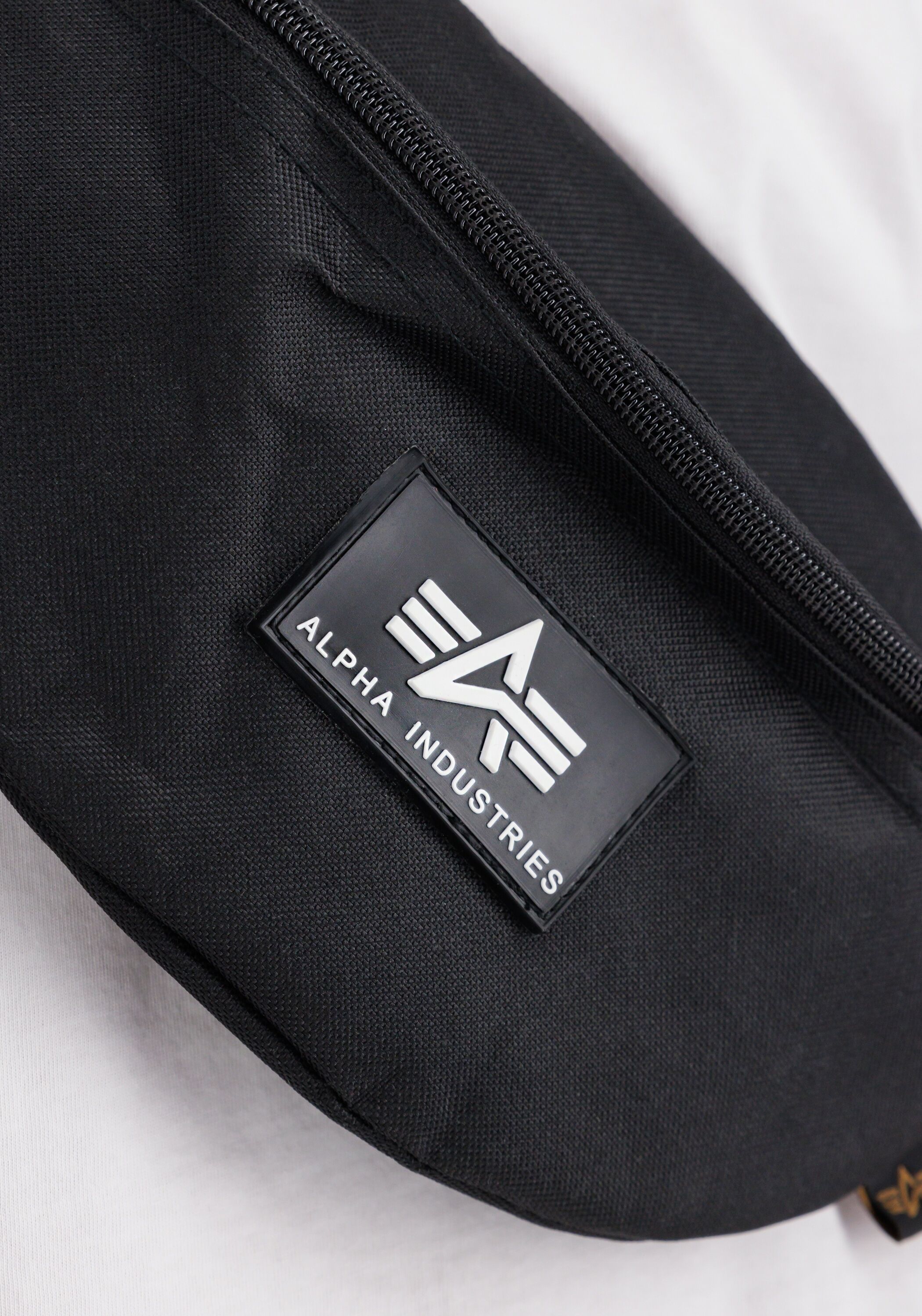 Gürteltasche ALPHA INDUSTRIES "Rubber Print Waistbag", Damen, schwarz, Obermaterial: 100% Polyester, Taschen Gürteltasche schwarz Einheitsgröße