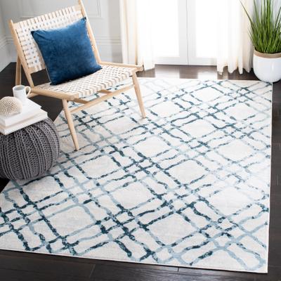 SAFAVIEH Isabella Cordula Trellis Distressed Rug