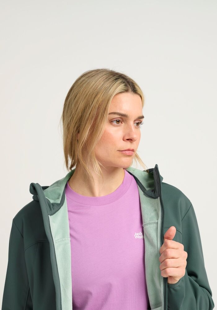 Softshelljacke JACK WOLFSKIN "WINDHAIN 2 HOODY W", Damen, Gr. XXL, sago palm, Obermaterial: 100% Polyester, normal, Jacken Softshelljacke, wasserabweisend, windabweisend, wärmeisolierend sago palm XXL