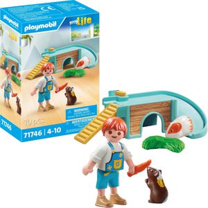 playmobil Spielset MY LIFE 71746, ab 4 Jahre, Junge mit Meerschweinchen, 10 Teile