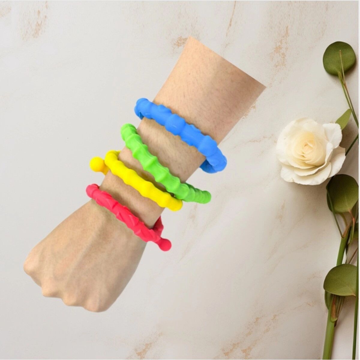 INF Sensorischer Stressabbau-Stick 4er-Pack – Weiche, drehbare Silikon-Fidget-Sticks mit strukturierter Oberfläche, tragbar,