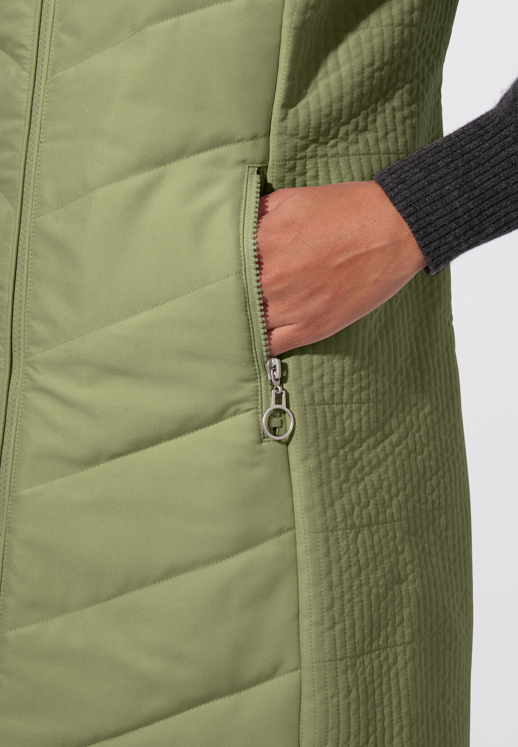 Steppweste WITT "Longweste Longweste mit Reißverschluss-Taschen", Damen, Gr. 42, schilf, Stepp, , Sportlich, Westen Steppweste