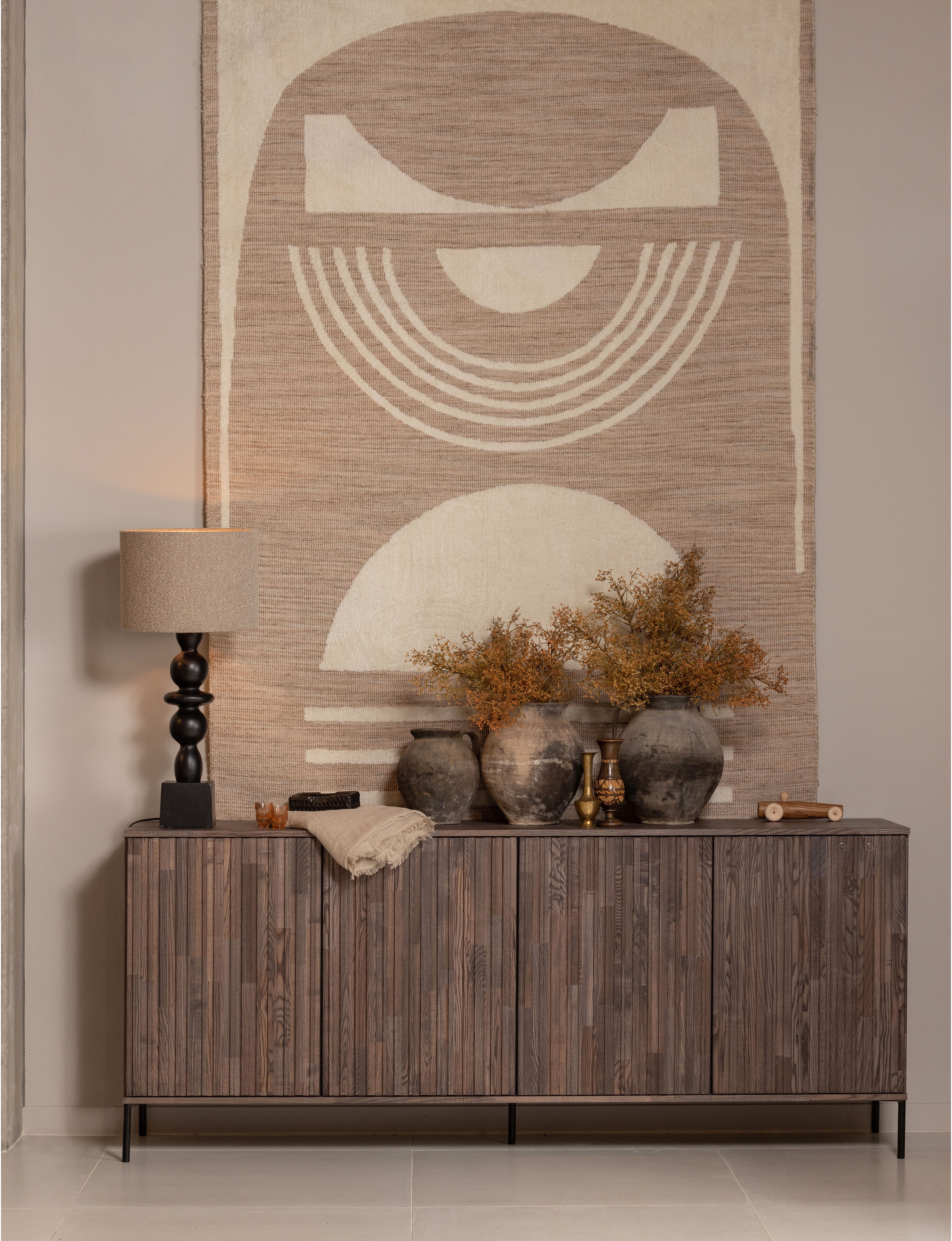 Sideboard WOOOD "Gravu", beige (staub), B:200cm H:85cm T:44cm, FSC-zertifiziertes teilmassives Holz, Sideboards, Sideboard, New Gravure Sideboard von WOOOD, elegantes Design und viel Stauraum staub B/H/T: 200cm x 85cm x 44cm, Kiefer, 4 Stk.