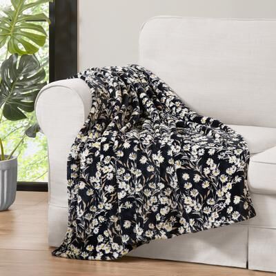"Jessica Simpson Plush 50""X70"" Throw Blanket"