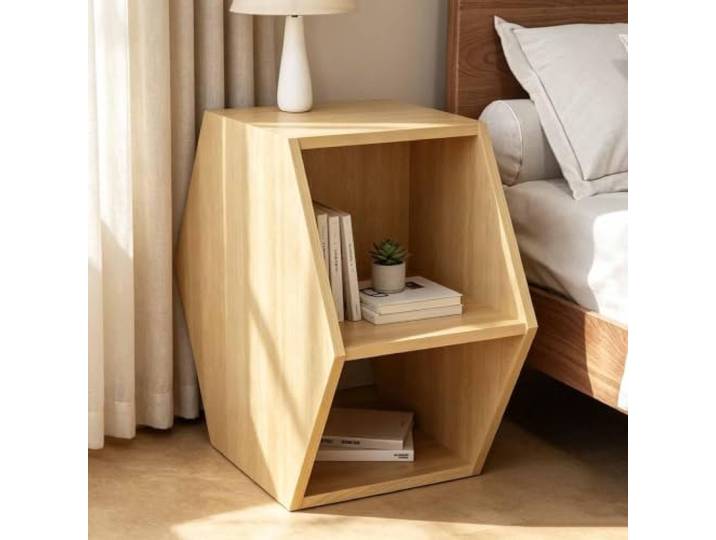 Moderner Beistelltisch aus Holz mit Geometrischem Polygon-Design und Ablage Vielseitiger Beistelltisch mit geometrischem Polygon-Design und offener Ablage für Wohnzimmer, Sofa, Leseecke, Schlafzimmer