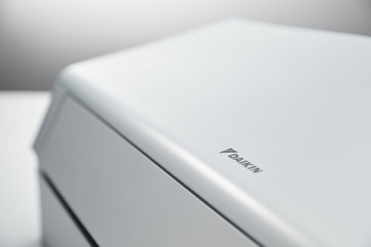 Daikin Condizionatore Climatizzatore inverter Perfera FTXM71R Bluevolution R-32 24000 BTU Wi-Fi Incluso