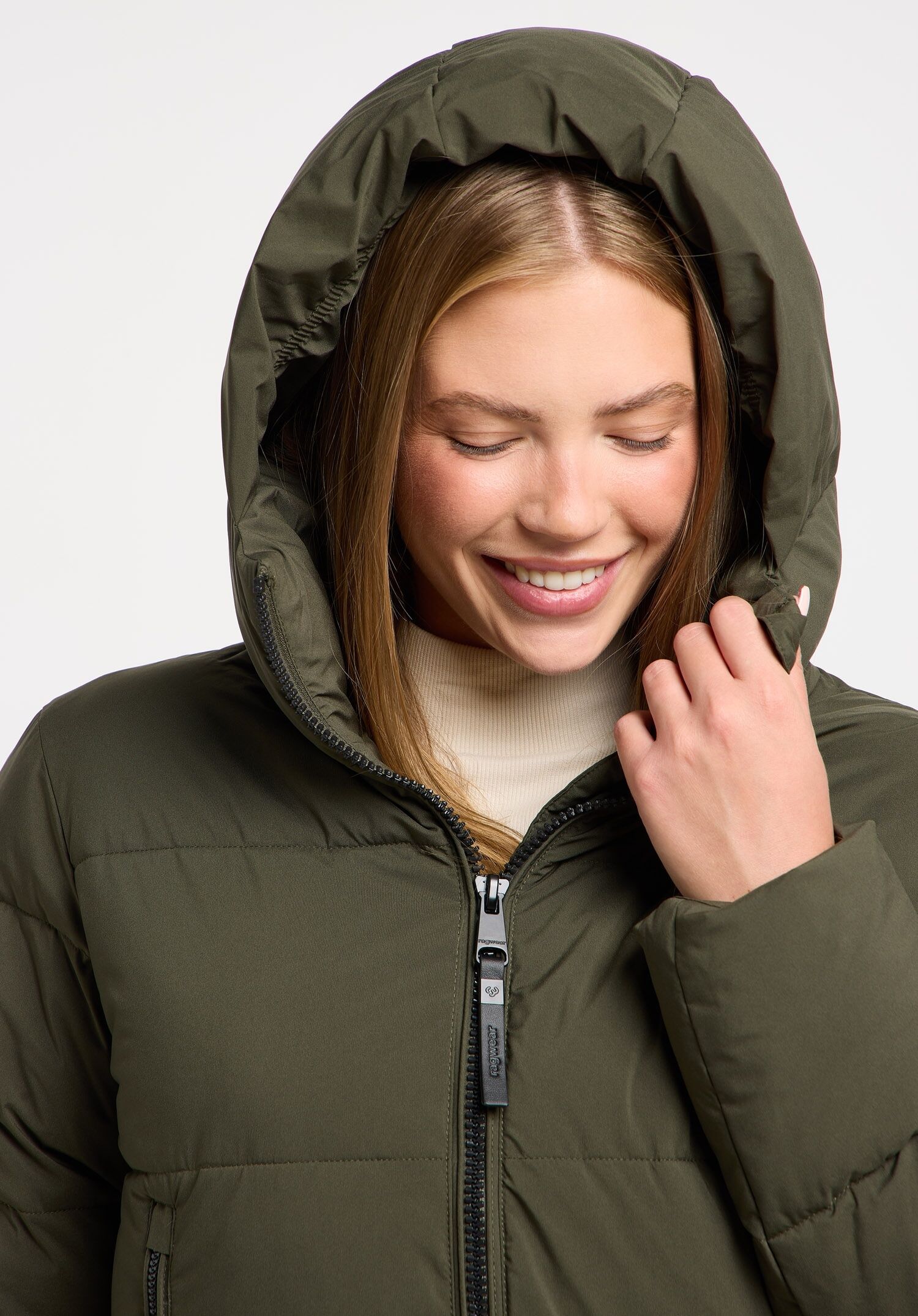 Steppmantel RAGWEAR "PATRISE", Damen, Gr. S, grün (schwarz olive), Web, Obermaterial: 100% Polyester, unifarben, knieumspielend, Mäntel Steppmantel, warm gefüttert, hinten länger als vorn schwarz olive S