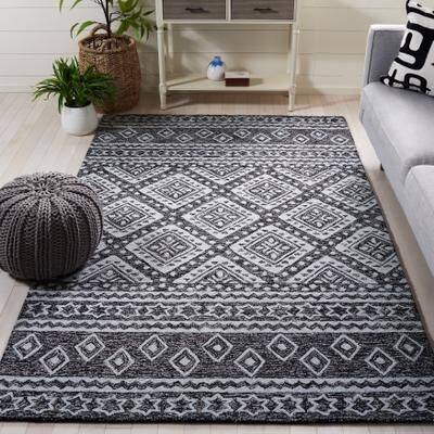 SAFAVIEH Handmade Micro-Loop Oliviera Wool Rug