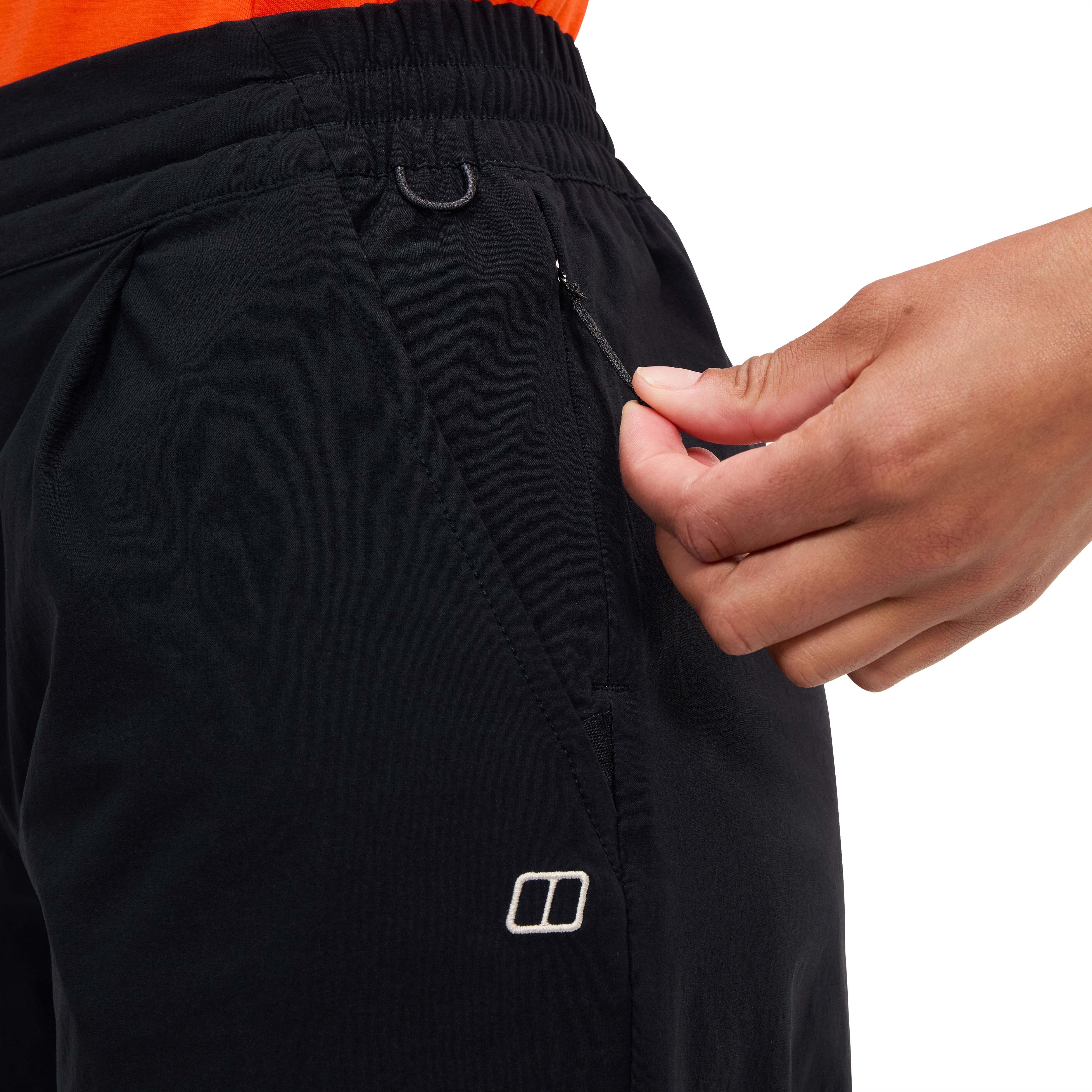 Funktionshose BERGHAUS "W EXPLORER PANT", Damen, Gr. 3XL, N-Gr, schwarz (jet schwarz), Obermaterial: 95% Polyamid, 5% Elasthan. Futter: 100% Polyester, Hosen Funktionshose, mit versteckten Taschen, wasserabweisend, aus Polyamid und Elasthan jet schwarz 3X