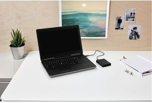 WD Elements SE Portable Hard Drive 2TB - Black