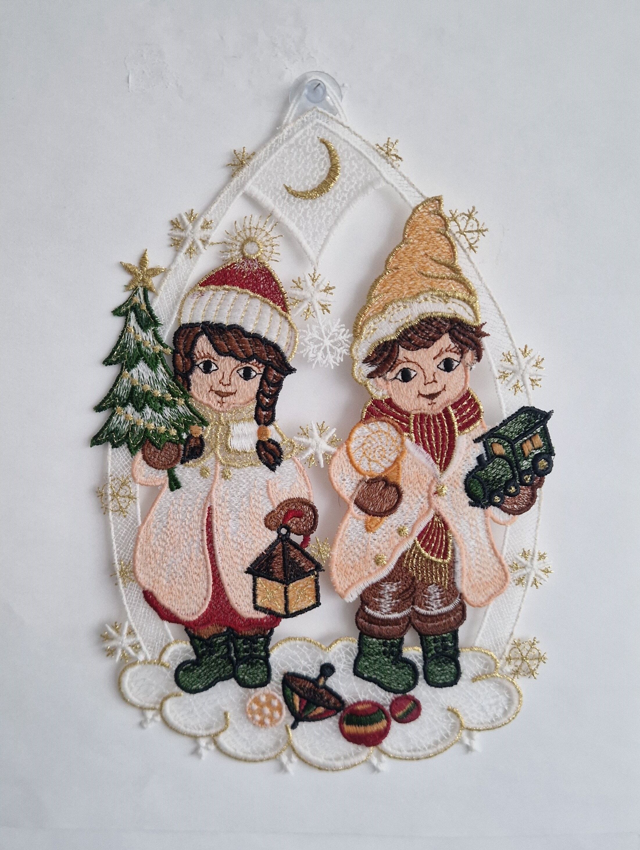 Fensterbild STICKEREIEN PLAUEN "Fensterbild Winterkinder", bunt, Polyester, Fensterbilder, Fensterbild, echte Plauener Stickerei bunt Einheitsgröße