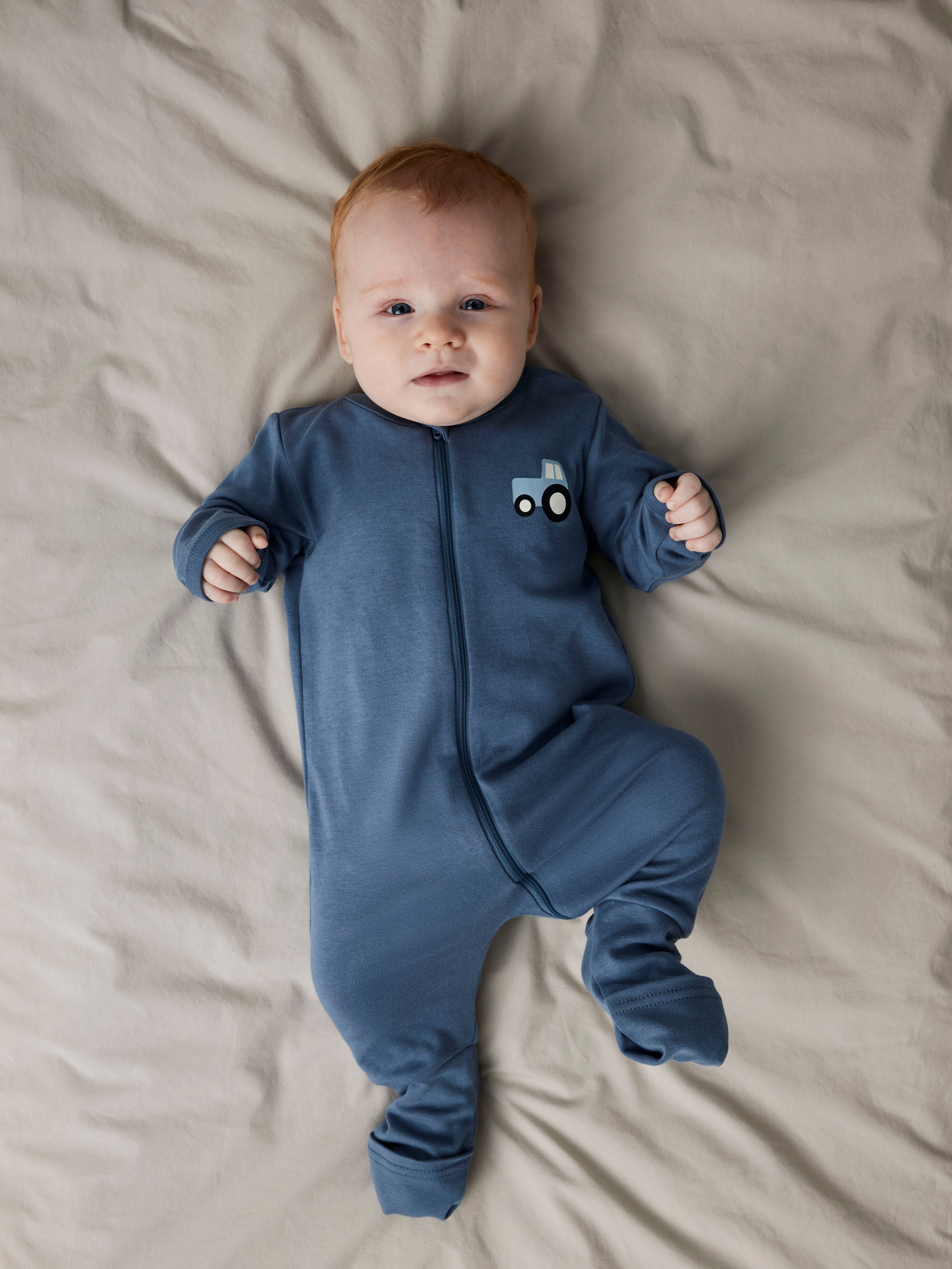 Schlafanzug NAME IT "NBMNIGHTSUIT 2P ZIP FF JET TRACTOR NOOS", Jungen, Gr. 86, grün (jet stream), Jersey, Obermaterial: 100% Baumwolle, bedruckt, regular fit, Rundhals, Homewear-Sets Schlafanzug, aus Baumwolle, regular fit, mit Reissverschluss jet stream 