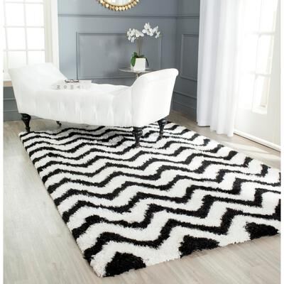 SAFAVIEH Handmade Barcelona Shag Audra Polyester Rug