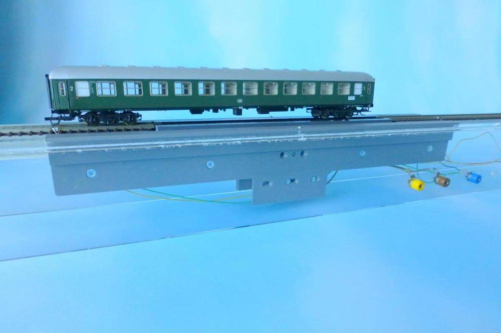 Lux 9305
