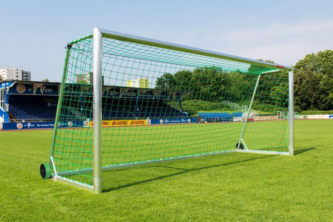 Fußball Großfeldtor 7,32 x 2,44 m - vollverschweißt und mit Transportrollen, inkl. Tornetz 2.00m OHNE