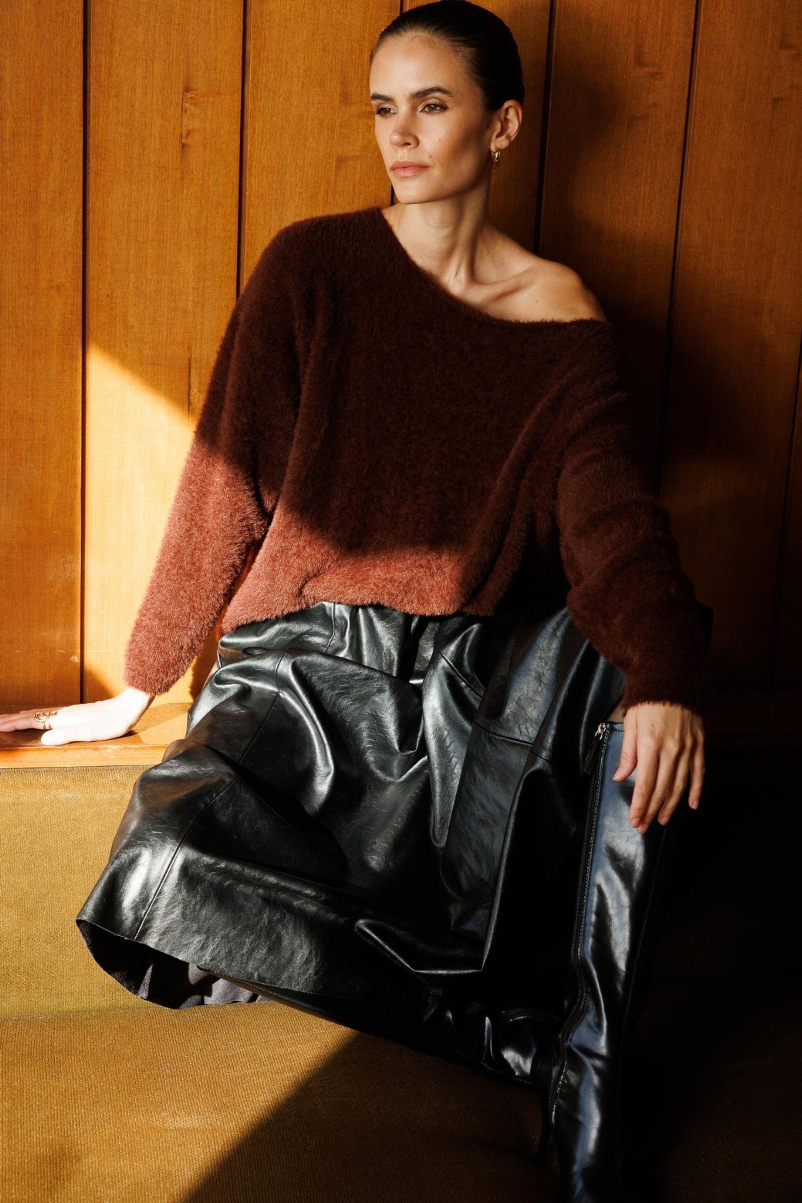 Asymmetrischer Kragen Strickpullover