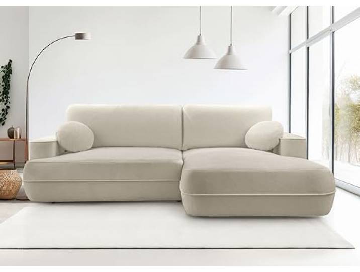 AXLIVING Ecksofa mit Schlaffunktion Peoni 267cm beige mit Bettkasten R Ecksofa beige mit Schlaffunktion. Praktischer Bettkasten für mehr Stauraum. Liegefläche: 240x140 cm. Breite von 267 cm.