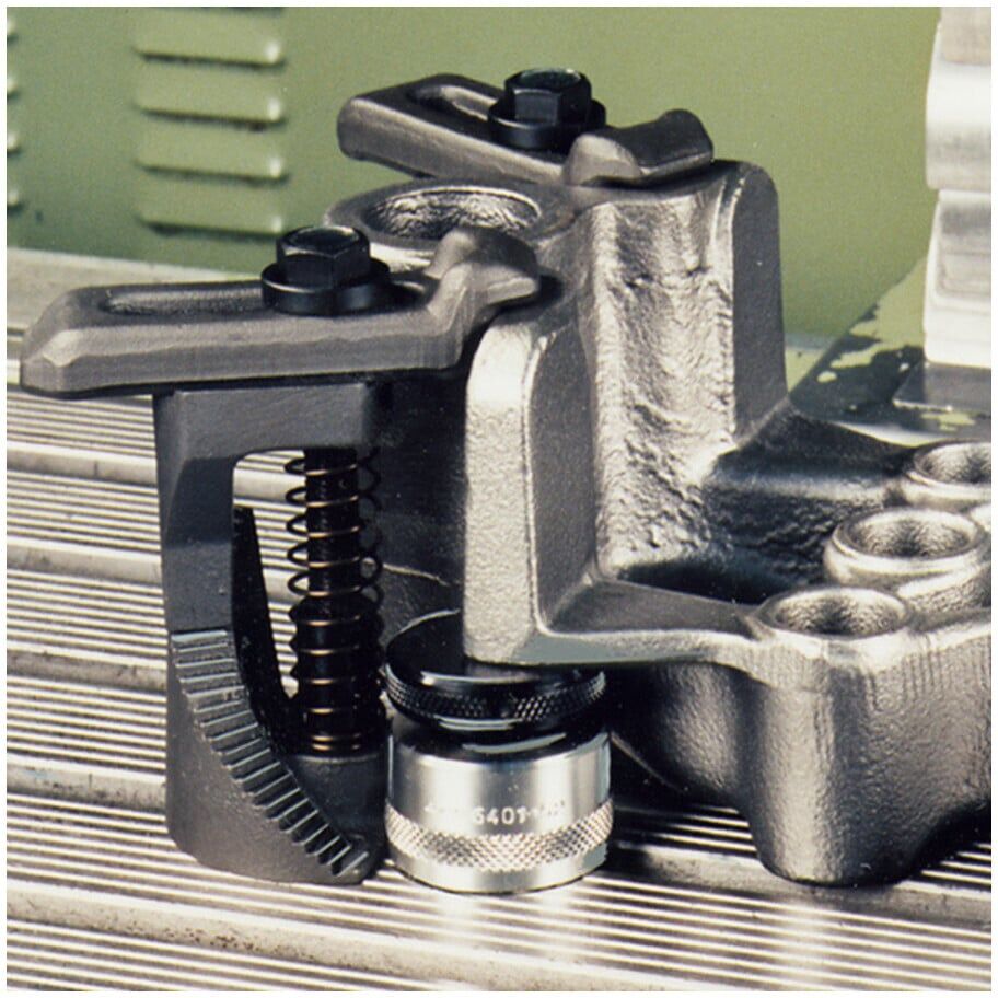 AMF Spannpratze Nr.6313K 36 kurz m.U-Stück (73973)