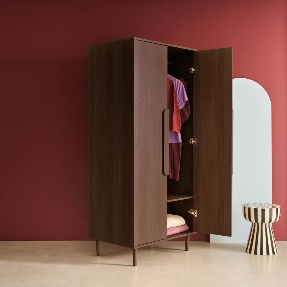 sweeek Armario vestidor con efecto madera, 2 puertas y barra para colgar,