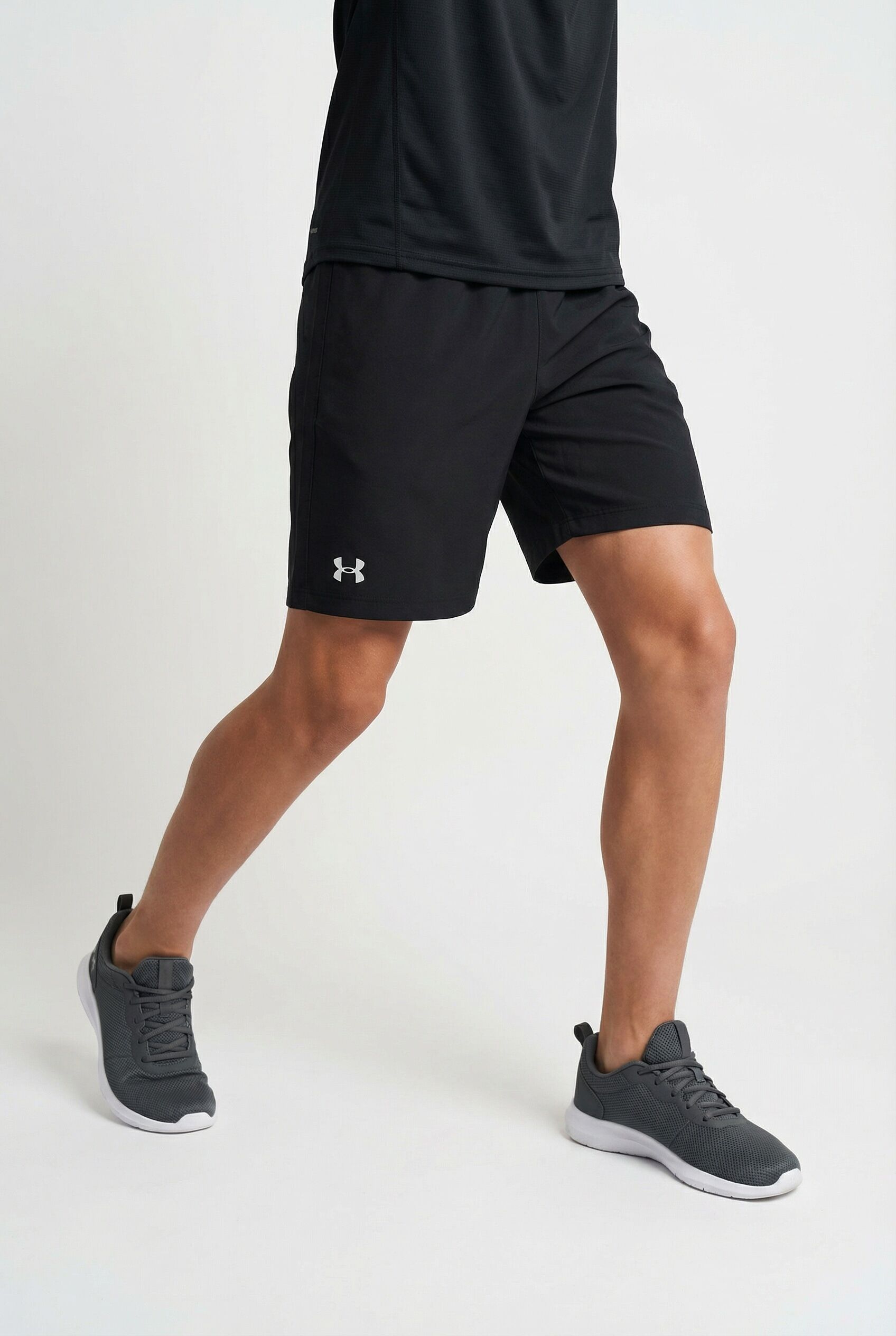 Trainingsshorts UNDER ARMOUR "UA TECH WOVEN SHORT", Kinder, Gr. L (152/158), N-Gr, schwarz (schwarz,, weiß), Obermaterial: 100% Polyester, Hosen Trainingsshorts, sportlicher Stil, modernes Design, leichtes Material, aus Polyester schwarz,, weiß L (152/158