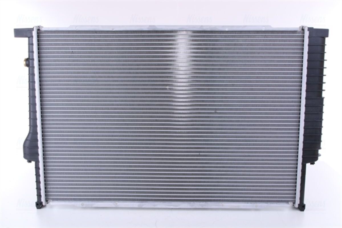 Kühler, Motorkühlung NISSENS 60747A