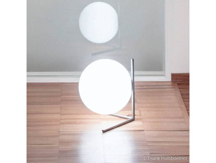 IC T2 Tischleuchte Chrom - Flos - Wohnzimmer - Design - Glas - Kugel