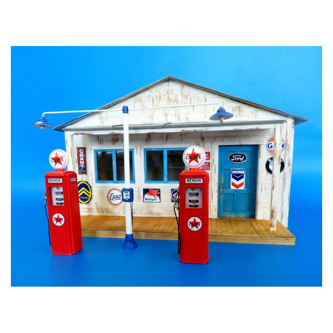 Plus Model Gas station (23798655)
