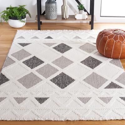 SAFAVIEH Lotus Hadassa Rustic Trellis Rug