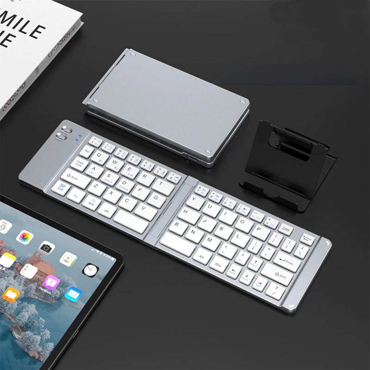 INF Faltbare 66-Tasten kabellose Tastatur – kompakt, Type-C wiederaufladbar, Multi-Device Bluetooth/2.4G mit USB-Empfänger, Silber+Weiß