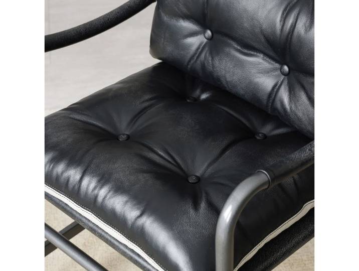 Fauteuil d'appoint en cuir noir – armature métal – style mid-century modern – 1 place